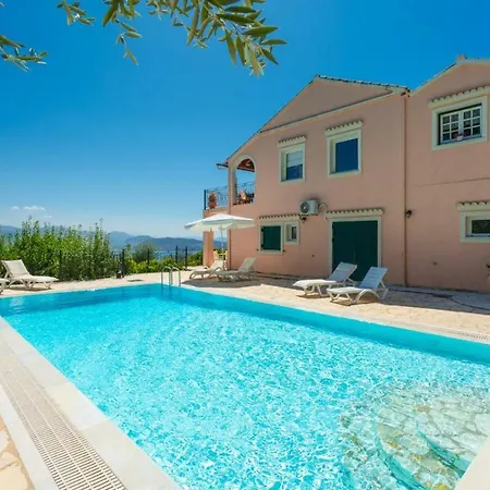 Eleni Villa *